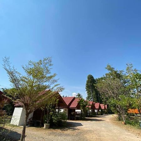 Baan Suan Sukjai Resort Чайяпхум Екстер'єр фото